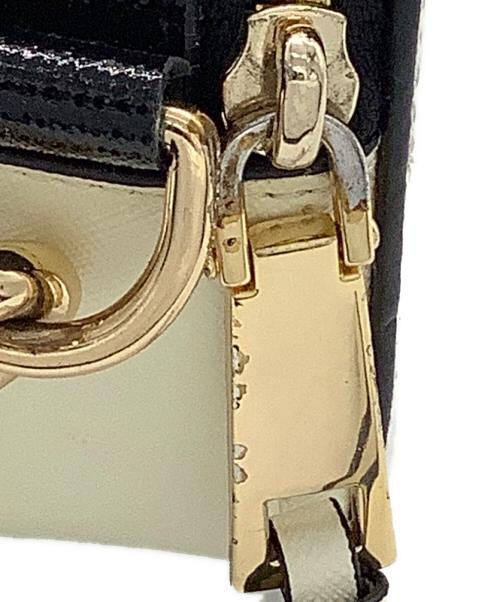 MARC JACOBS（マークジェイコブス）MARC JACOBS (マークジェイコブス) スナップショット ホワイト×ブラックの古着・服飾アイテム