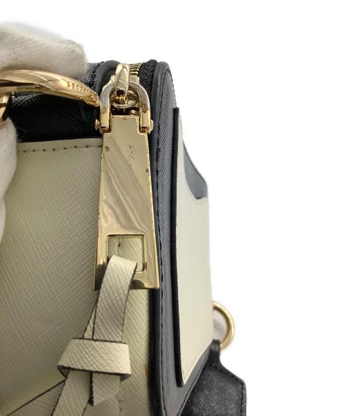 MARC JACOBS（マークジェイコブス）MARC JACOBS (マークジェイコブス) スナップショット ホワイト×ブラックの古着・服飾アイテム