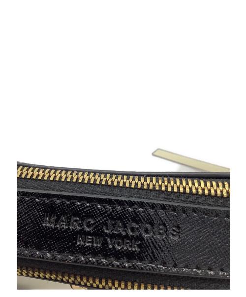 MARC JACOBS（マークジェイコブス）MARC JACOBS (マークジェイコブス) スナップショット ホワイト×ブラックの古着・服飾アイテム