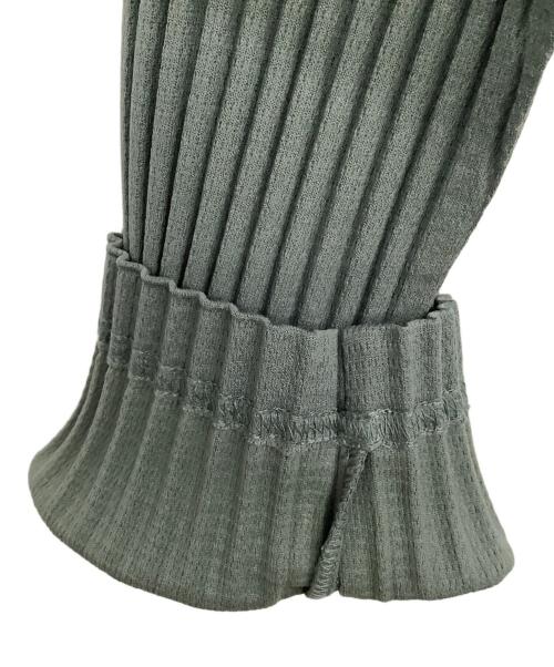 HOMME PLISSE ISSEY MIYAKE（オム プリッセ イッセイ ミヤケ）HOMME PLISSE ISSEY MIYAKE (オム プリッセ イッセイ ミヤケ) 長袖カットソー グレー サイズ:3 未使用品の古着・服飾アイテム