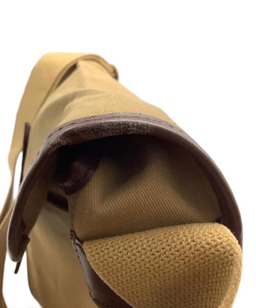 brady（ブレディ）brady (ブレディ) STOUR ショルダーバッグ カーキ サイズ:　の古着・服飾アイテム