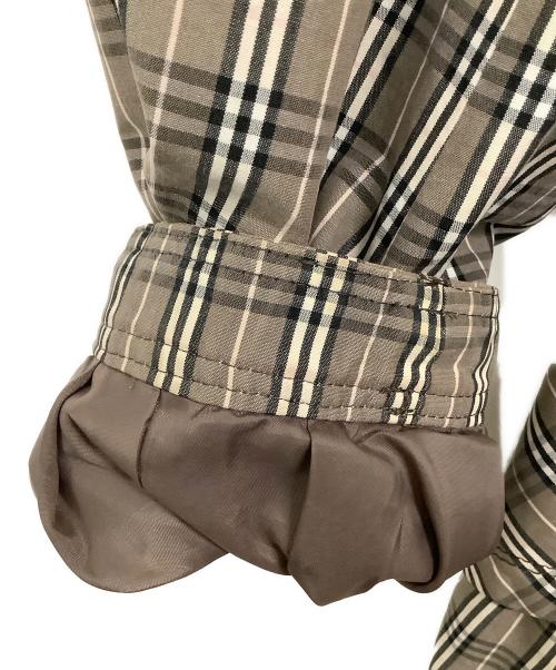 BURBERRY BLUE LABEL（バーバリー ブルー レーベル）BURBERRY BLUE LABEL (バーバリー ブルー レーベル) トレンチコート グレー×ライトピンク サイズ:38の古着・服飾アイテム