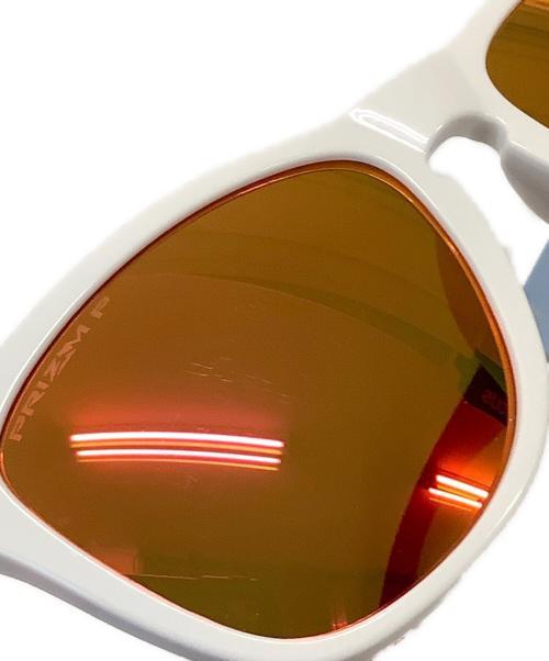 OAKLEY（オークリー）OAKLEY (オークリー) サングラス ホワイト×レッドの古着・服飾アイテム