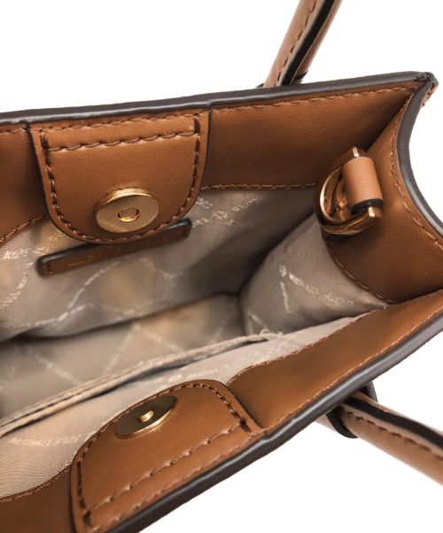 MICHAEL KORS（マイケルコース）MICHAEL KORS (マイケルコース) 2WAYショルダーポーチ ブラウンの古着・服飾アイテム