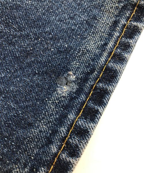 LEVI'S（リーバイス）LEVI'S (リーバイス) ボタンフライデニムパンツ インディゴ サイズ:71cm (W28)の古着・服飾アイテム