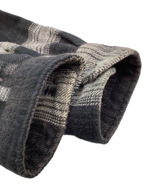 SUPREME（シュプリーム）SUPREME (シュプリーム) シャツ ブラック×グレー サイズ:SIZE Mの古着・服飾アイテム