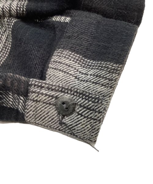 SUPREME（シュプリーム）SUPREME (シュプリーム) シャツ ブラック×グレー サイズ:SIZE Mの古着・服飾アイテム