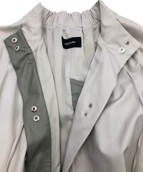 DRESSLAVE（ドレスレイブ）DRESSLAVE (ドレスレイブ) フェイクレザーコート ベージュ サイズ:38の古着・服飾アイテム