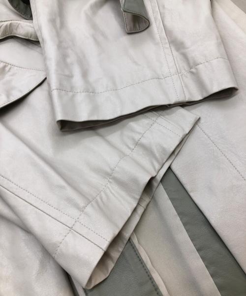 DRESSLAVE（ドレスレイブ）DRESSLAVE (ドレスレイブ) フェイクレザーコート ベージュ サイズ:38の古着・服飾アイテム