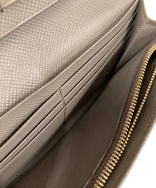 PRADA（プラダ）PRADA (プラダ) 長財布 グレーの古着・服飾アイテム