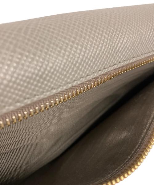 PRADA（プラダ）PRADA (プラダ) 長財布 グレーの古着・服飾アイテム