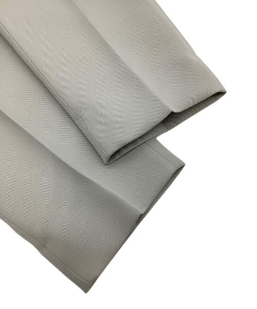 BEAUTY&YOUTH UNITED ARROWS（ビューティーアンドユースユナイテッドアローズ）BEAUTY&YOUTH UNITED ARROWS (ビューティーアンドユースユナイテッドアローズ) トリプルクロスフォルムテーパードパンツ グレー サイズ:SIZE Mの古着・服飾アイテム