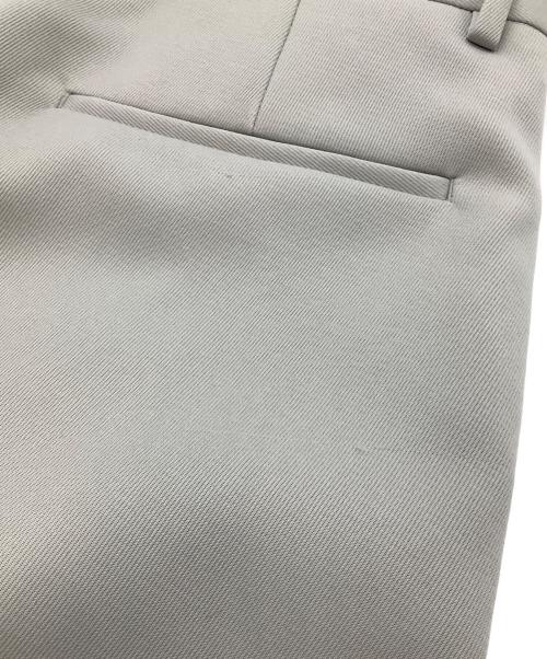 BEAUTY&YOUTH UNITED ARROWS（ビューティーアンドユースユナイテッドアローズ）BEAUTY&YOUTH UNITED ARROWS (ビューティーアンドユースユナイテッドアローズ) トリプルクロスフォルムテーパードパンツ グレー サイズ:SIZE Mの古着・服飾アイテム