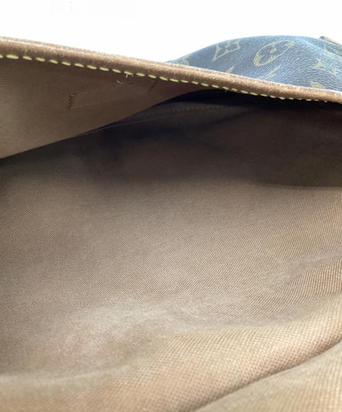 LOUIS VUITTON（ルイ ヴィトン）LOUIS VUITTON (ルイ ヴィトン) ショルダーバッグ ブラウンの古着・服飾アイテム