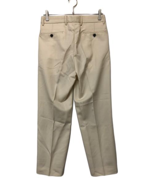 TOMORROW LAND PILGRIM（トゥモローランド ピルグリム）TOMORROW LAND PILGRIM (トゥモローランド ピルグリム) テックウールイン2プリーツトラウザーズ アイボリー サイズ:44の古着・服飾アイテム
