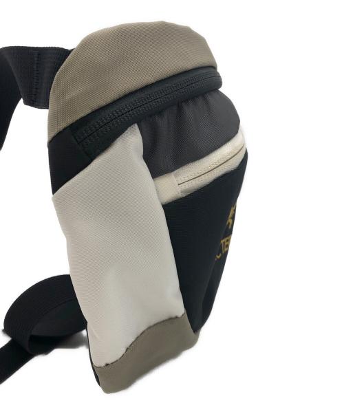 ARC'TERYX（アークテリクス）ARC'TERYX (アークテリクス) BEAMS (ビームス) マンティス2 ブラック×ホワイト×グレーの古着・服飾アイテム