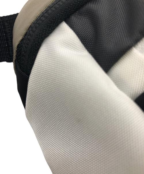 ARC'TERYX（アークテリクス）ARC'TERYX (アークテリクス) BEAMS (ビームス) マンティス2 ブラック×ホワイト×グレーの古着・服飾アイテム