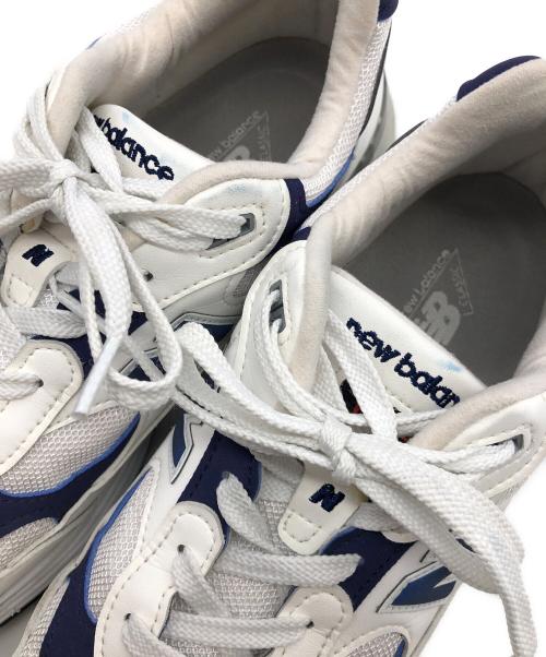 NEW BALANCE（ニューバランス）NEW BALANCE (ニューバランス) スニーカー ホワイト×ネイビー サイズ:28.5の古着・服飾アイテム