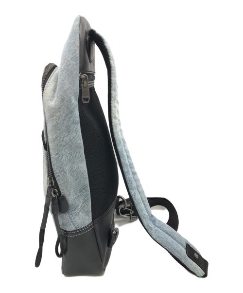 DIESEL（ディーゼル）DIESEL (ディーゼル) ボディーバッグ ブルー×ブラックの古着・服飾アイテム