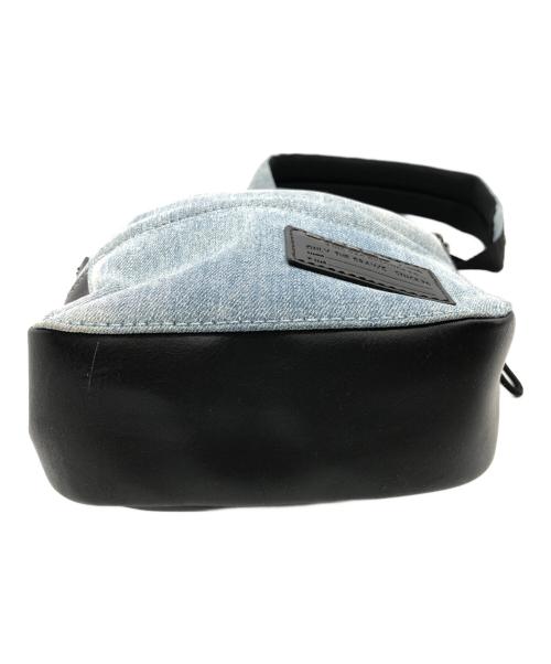 DIESEL（ディーゼル）DIESEL (ディーゼル) ボディーバッグ ブルー×ブラックの古着・服飾アイテム