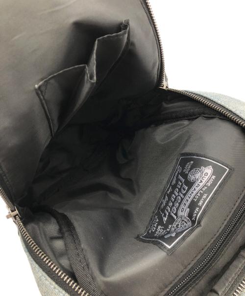 DIESEL（ディーゼル）DIESEL (ディーゼル) ボディーバッグ ブルー×ブラックの古着・服飾アイテム