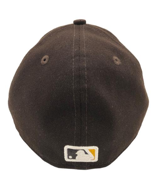 New Era（ニューエラ）New Era (ニューエラ) キャップ ブラウン×イエロー サイズ:７ 1/4の古着・服飾アイテム