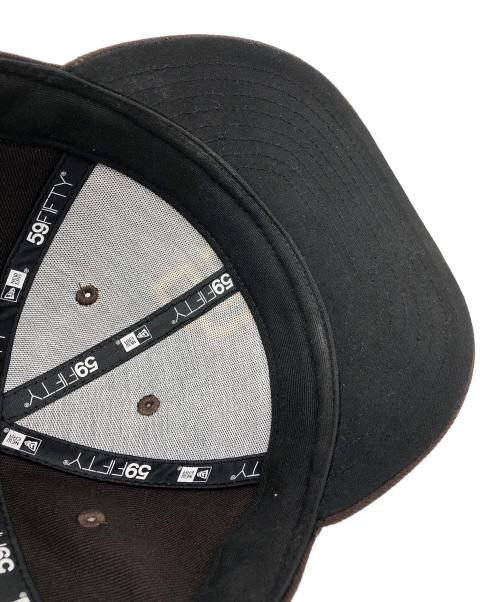 New Era（ニューエラ）New Era (ニューエラ) キャップ ブラウン×イエロー サイズ:７ 1/4の古着・服飾アイテム