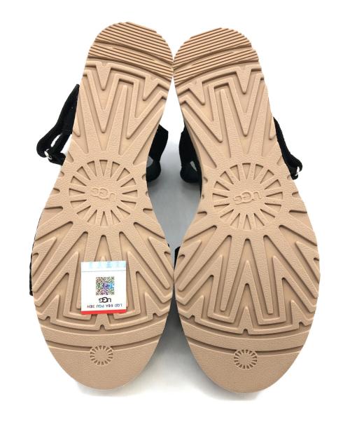 UGG（アグ）UGG (アグ) ウェッジソールサンダル ブラック×ベージュ サイズ:SIZE 24cmの古着・服飾アイテム