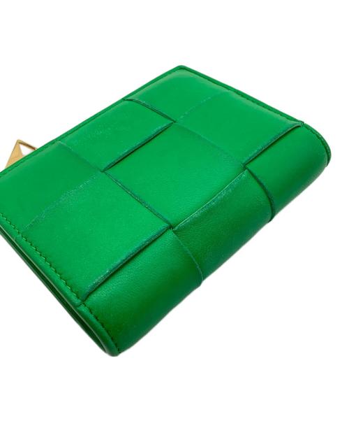 BOTTEGA VENETA（ボッテガベネタ）BOTTEGA VENETA (ボッテガベネタ) イントレチャート　2つ折り財布 グリーンの古着・服飾アイテム