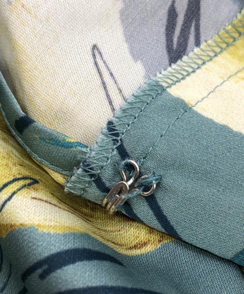 TOMORROW LAND collection（トゥモローランドコレクション）TOMORROW LAND collection (トゥモローランドコレクション) ボウタイギャザーブラウス グリーン×イエロー サイズ:36の古着・服飾アイテム