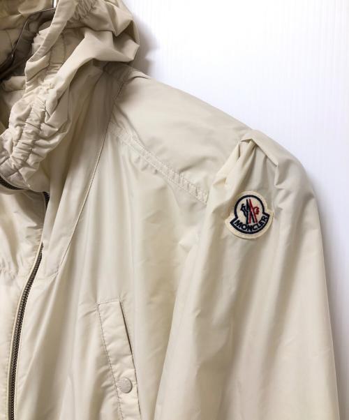 MONCLER（モンクレール）MONCLER (モンクレール) BESSIE　レインジャケット アイボリー サイズ:SIZE 12Aの古着・服飾アイテム