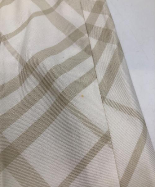 BURBERRY LONDON（バーバリーロンドン）BURBERRY LONDON (バーバリーロンドン) チェックスカート ホワイト×ベージュ サイズ:13の古着・服飾アイテム