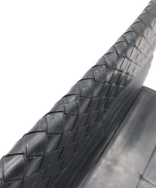 BOTTEGA VENETA（ボッテガベネタ）BOTTEGA VENETA (ボッテガベネタ) 2つ折り財布 ブラックの古着・服飾アイテム