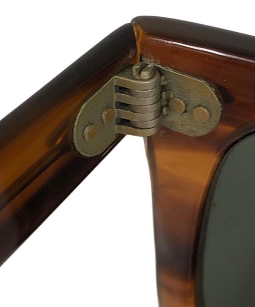 RAY-BAN（レイバン）RAY-BAN (レイバン) WAYFARER ブラウンの古着・服飾アイテム