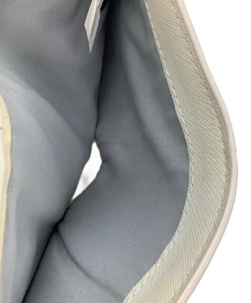 MARC JACOBS（マークジェイコブズ）MARC JACOBS (マークジェイコブス) コンパクトウォレット アイボリーの古着・服飾アイテム