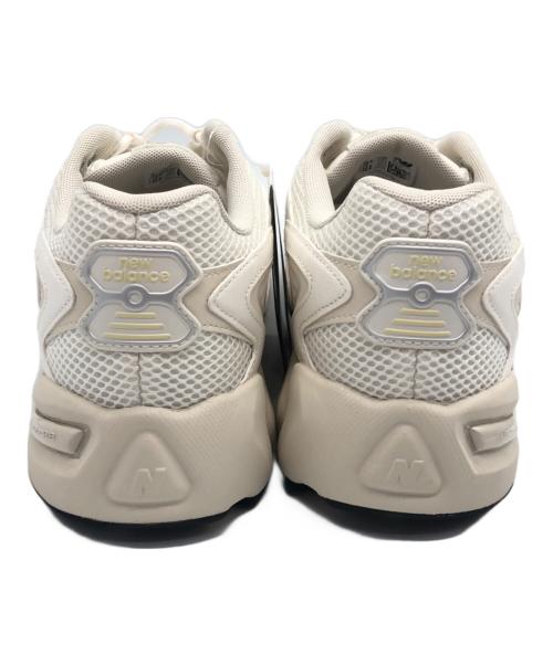 NEW BALANCE（ニューバランス）NEW BALANCE (ニューバランス) 725　スニーカー ホワイト サイズ:SIZE 28.5cm 未使用品の古着・服飾アイテム