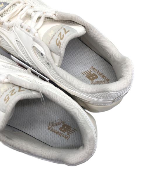 NEW BALANCE（ニューバランス）NEW BALANCE (ニューバランス) 725　スニーカー ホワイト サイズ:SIZE 28.5cm 未使用品の古着・服飾アイテム