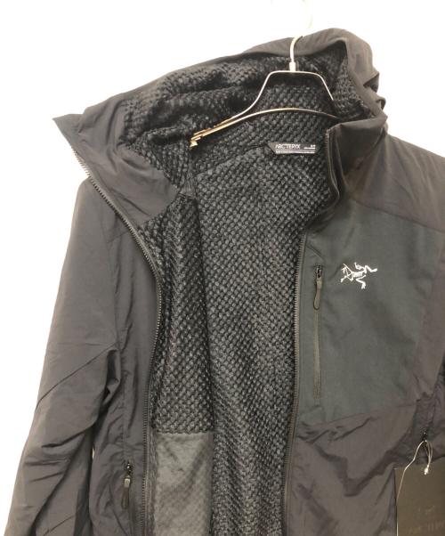 ARC'TERYX（アークテリクス）ARC'TERYX (アークテリクス) プロトンライトウェイトフーディ ブラック サイズ:SIZE S 未使用品の古着・服飾アイテム