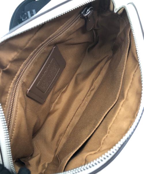 COACH（コーチ）COACH (コーチ) ショルダーバッグ ホワイト×ブラックの古着・服飾アイテム