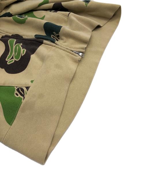 A BATHING APE（ア ベイシング エイプ）A BATHING APE (ア ベイシング エイプ) SHARK FULL ZIP HOODIE ベージュ×ブラウン サイズ:Lの古着・服飾アイテム