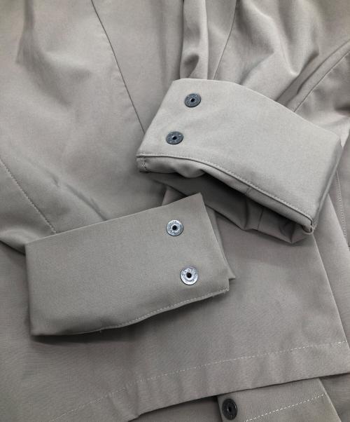 VACHEMENT（ヴァシュモン）VACHEMENT (ヴァシュモン) フーデッドコート カーキ サイズ:Freeの古着・服飾アイテム