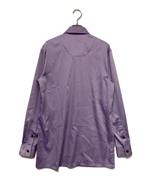 glamb（グラム）glamb (グラム) ジョジョの奇妙な冒険 (ジョジョノキミョウナボウケン) 長袖シャツ パープルの古着・服飾アイテム