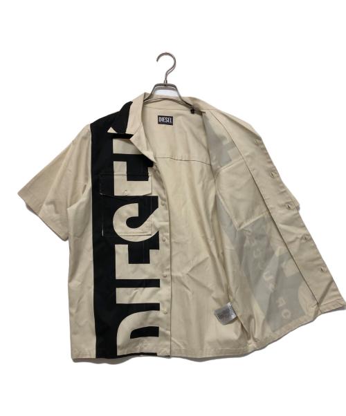 DIESEL（ディーゼル）DIESEL (ディーゼル) 半袖シャツ ベージュ×ブラック サイズ:SIZE Sの古着・服飾アイテム