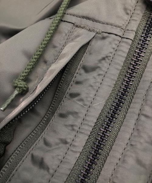 ALPHA INDUSTRIES（アルファインダストリーズ）ALPHA INDUSTRIES (アルファインダストリーズ) フライトジャケット オリーブ サイズ:SIZE Mの古着・服飾アイテム