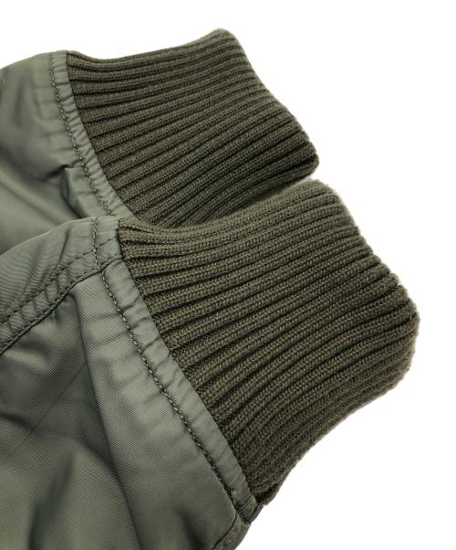 ALPHA INDUSTRIES（アルファインダストリーズ）ALPHA INDUSTRIES (アルファインダストリーズ) フライトジャケット オリーブ サイズ:SIZE Mの古着・服飾アイテム