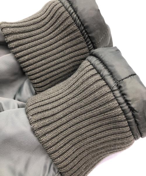 ALPHA INDUSTRIES（アルファインダストリーズ）ALPHA INDUSTRIES (アルファインダストリーズ) フライトジャケット オリーブ サイズ:SIZE Mの古着・服飾アイテム