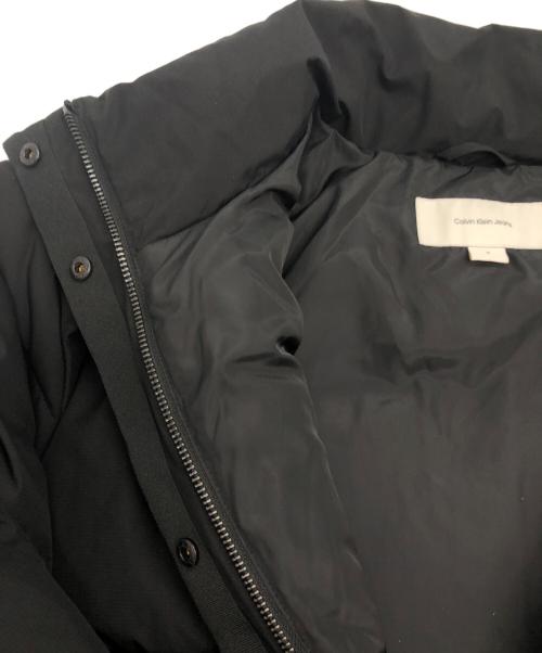 Calvin Klein Jeans（カルバンクラインジーンズ）Calvin Klein Jeans (カルバンクラインジーンズ) スタンドカラーダウンジャケット ブラック サイズ:SIZE Sの古着・服飾アイテム