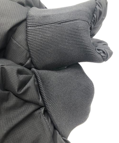 Calvin Klein Jeans（カルバンクラインジーンズ）Calvin Klein Jeans (カルバンクラインジーンズ) スタンドカラーダウンジャケット ブラック サイズ:SIZE Sの古着・服飾アイテム