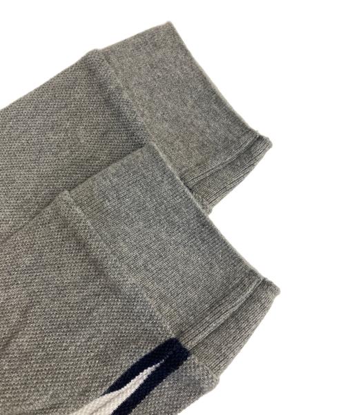 LACOSTE（ラコステ）LACOSTE (ラコステ) ポロシャツ グレー×ホワイト サイズ:3 未使用品の古着・服飾アイテム