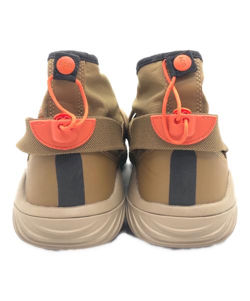 NIKE ACG（ナイキエーシージー）NIKE ACG (ナイキエーシージー) スニーカー ベージュ サイズ:28㎝の古着・服飾アイテム